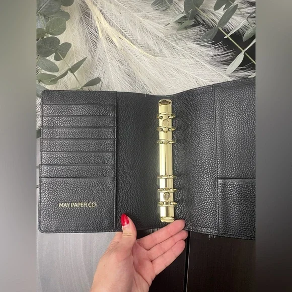 May Paper Co Personal Wide Ring Leather Quilted Agenda Cover | Liquorice (Black) - Picture 2 of 5